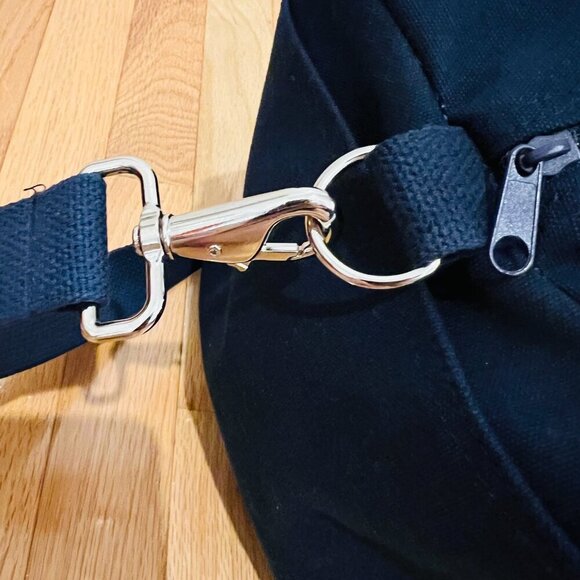 Barclays Banker Duffle Bag 17" NEW, Authentic VERY RARE~! - Picture 8 of 16